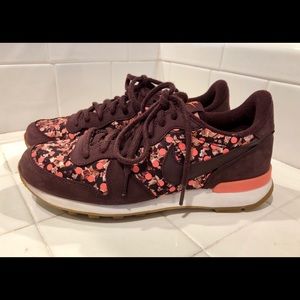 Nike Internationalist LIB burgundy/bright Mango 8w